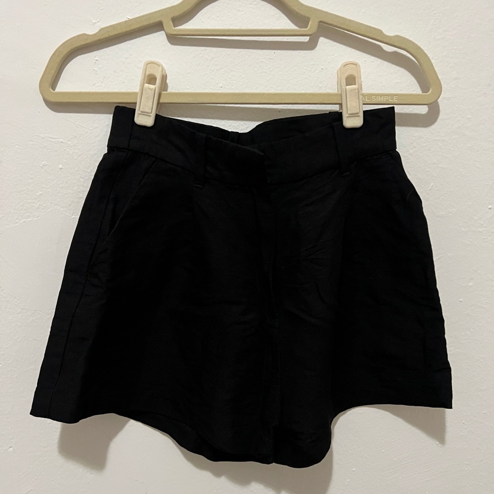 Linen shorts